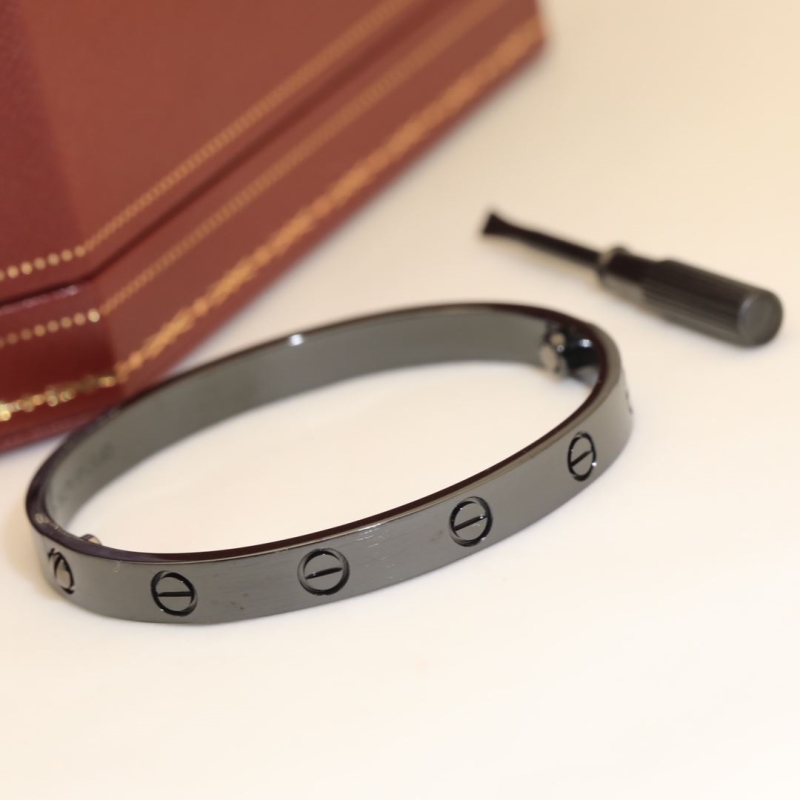 Ca*t*er bracelets